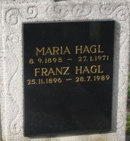 Klicken Sie zuerst in den Kreismittelpunkt, dann an irgendeiner Stelle auf den Kreis selbst.