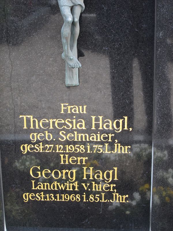 Klicken Sie zuerst in den Kreismittelpunkt, dann an irgendeiner Stelle auf den Kreis selbst.