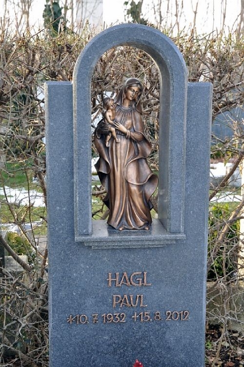 Klicken Sie zuerst in den Kreismittelpunkt, dann an irgendeiner Stelle auf den Kreis selbst.