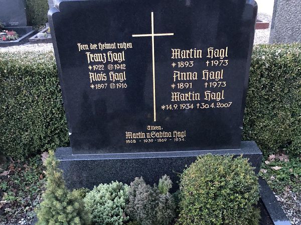 Klicken Sie zuerst in den Kreismittelpunkt, dann an irgendeiner Stelle auf den Kreis selbst.