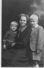 Nehr Therese mit Johann und Leonhard